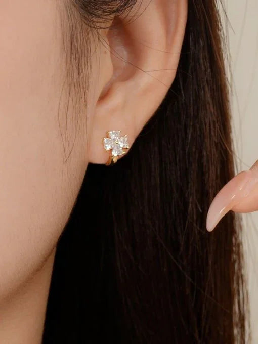 Flower Trend Huggie Earring - Wearluxe Jewelry