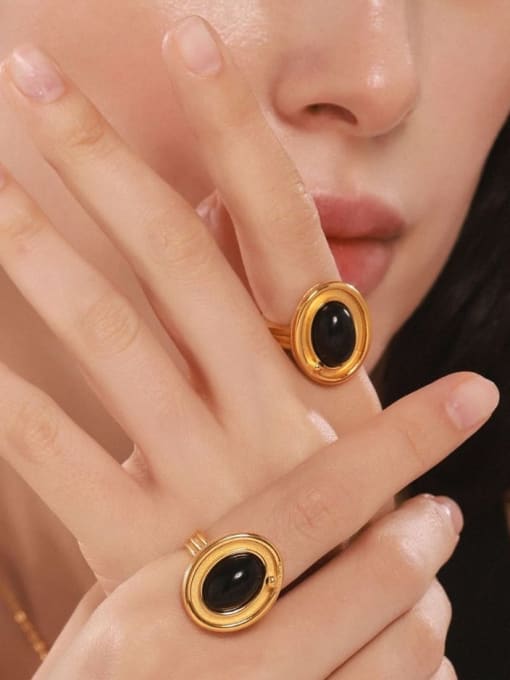 Golden Noir Round Ring - Wearluxe Jewelry