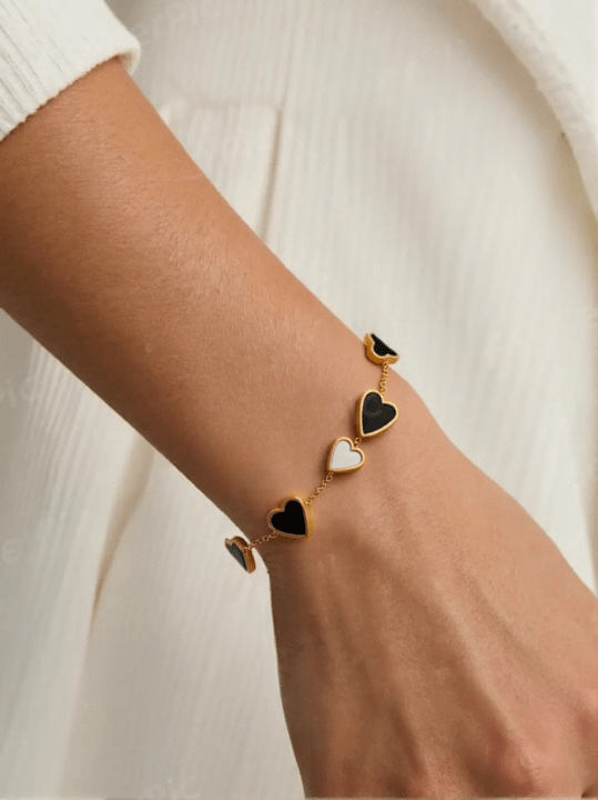 Monochrome Heart Link Bracelet - Wearluxe Jewelry