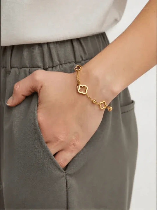 Radiant Gold Four - Leaf Clover Bracelet - Wearluxe Jewelry